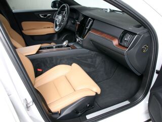 Volvo S60 AWD ULTIMATE DARK LUXURY XENIUM FULL 2.0 B5 KERS Mild Hybrid 184kW