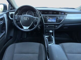 Toyota Auris 1.6 97кВ