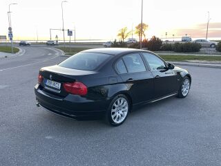 BMW 320 2.0 R4 120kW