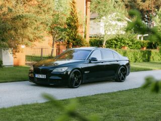 BMW 730 Long F02 3.0 R6 180кВ
