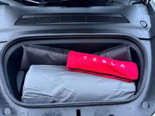 Tesla Model Y Long range Dual Motor Premium sound Dual Motor 365 KW 190kW