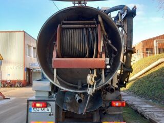 Volvo FM 300 6x6 226kW