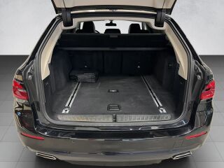 BMW 530 d xDrive Touring LCI MHEV 3.0 R6 210kW