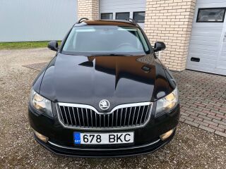 Skoda Superb Facelift 1.8 TSI Turbo 118kW
