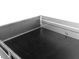 Brentex-Trailer kastihaagis BREN-3015N keevisraamil