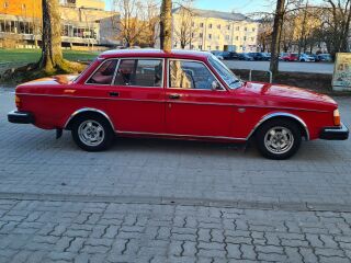 Volvo 244 2.1 74kW