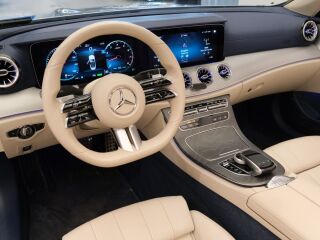 Mercedes-Benz E 200 AMG 4matic Cabrio 2.0 145kW
