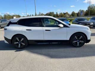 BMW iX xDrive 40 240кВ