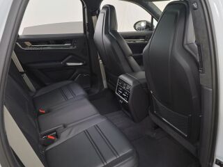 Porsche Cayenne Turbo E-Hybrid 4.0 544kW