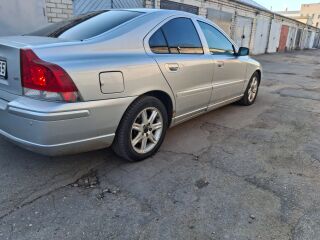 Volvo S60 2.4 D5 TDI 121kW