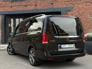Mercedes-Benz Long 4matic black edition 2.1 140kW