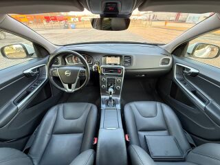 Volvo V60 Summum Facelift EU6 2.0 R4 D4 TDI 133kW