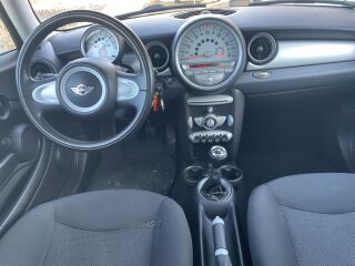 MINI Cooper 1.6 88kW