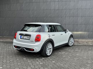 MINI Cooper S Sport HarmanK 2.0 141kW