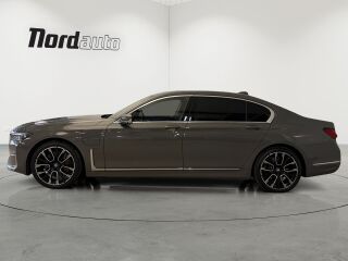 BMW 745 Le xDrive Plug-In 3.0 290кВ