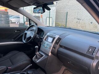 Toyota Corolla Verso Diesel 2.2 R4 Diesel 130kW