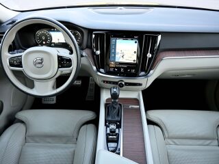 Volvo V60 HEICO H&K LUXURY+ INSCRIPTION INTELLI SAFE MY2 2.0 D4 140kW