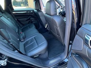 Porsche Cayenne PLATINUM EDITION 180кВ