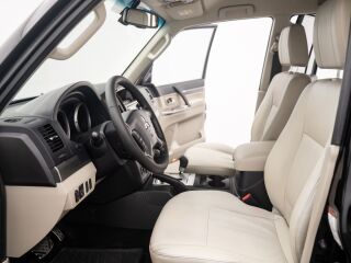 Mitsubishi Pajero Instyle Navi 4WD 3.2 140kW