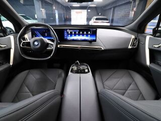 BMW iX xDrive 40 240кВ