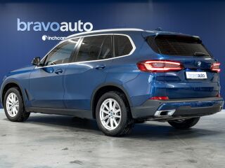 BMW X5 xDrive30d 3.0 210кВ