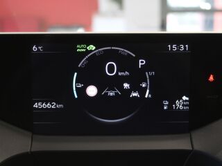 Toyota Prius Plug-in Hybrid Luxury 2.0 111кВ