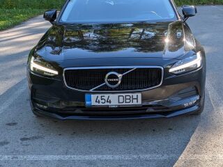Volvo S90 D5 AWD MOMENTUM 2.0 173kW