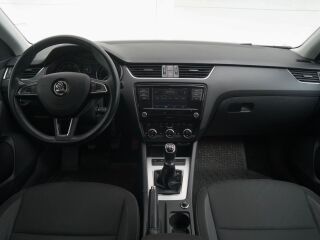 Skoda Octavia Ambition FL PLUS 1.4 110кВ