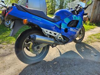 Suzuki GSX 750F R4 72kW