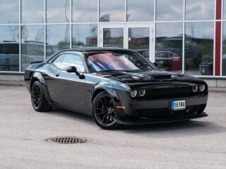Dodge Challenger R/T Scat Pack Widebody 6.4 V8 Hemi 485hp
