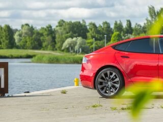Tesla Model S Dual Motor 386kW 158kW