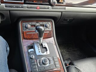 Audi A8 Long 3.2 V6 TSI 191kW