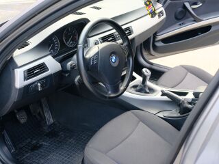 BMW 318 2.0 105kW