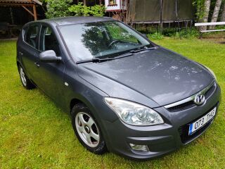 Hyundai i30 1.6 93kW