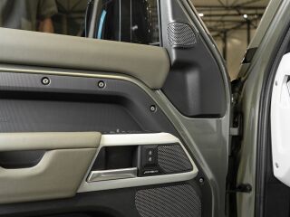 Land Rover Defender 3.0 183kW