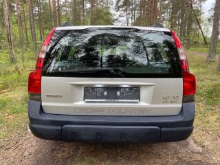 Volvo XC70 AWD D5 2.4 D5 TDi 120kW