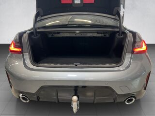 BMW 330 e xDrive M-Sportpakett 2.0 R4 215kW