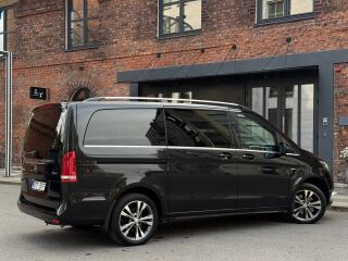 Mercedes-Benz Long 4matic black edition 2.1 140kW