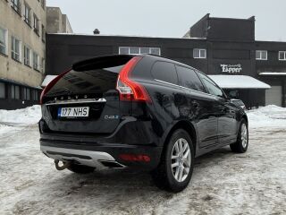 Volvo XC60 Momentum AWD 2.4 140kW