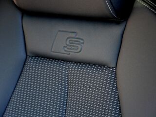 Audi Q4 e-tron S-Line / Competition 125кВ