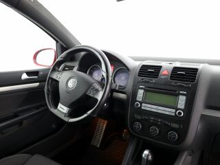 Volkswagen Golf GTI ATM 2.0 147kW