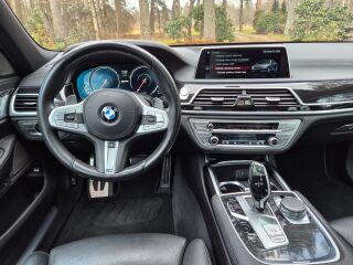 BMW 740 e iPerformans M-Paket 2.0 240кВ