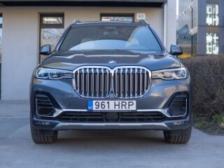 BMW X7 Individual XDrive30D Design Pure Excellence 3.0 195kW