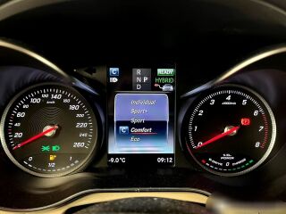 Mercedes-Benz GLC 350 Premium Business AMG 4-Matic 2.0 235kW