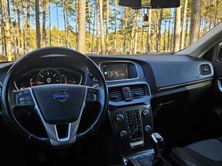 Volvo V40 2.0 140кВ