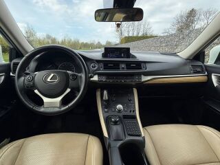 Lexus CT 200h 1.8 73kW