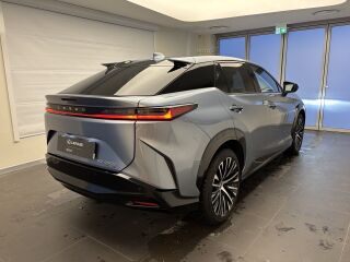 Lexus RZ 450e Luxury + Dimmable Panormaic Roof 132kW