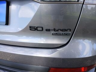 Audi Q4 e-tron S-LINE 4WD 50 EDITION ONE GREY 220kW