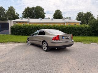 Volvo S60 2.4 96kW