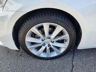 Lexus IS 300h 2.5 133кВ